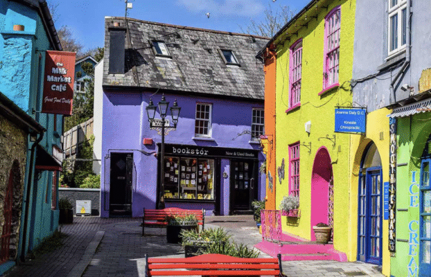 The Best Coastal Towns in Ireland to Visit by Bus