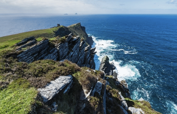 Exploring the Wild Atlantic Way: Group Travel Made Easy